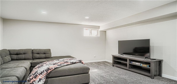 1475 S Quebec Way #I43 Aurora Colorado, 80231 | Stunning Home