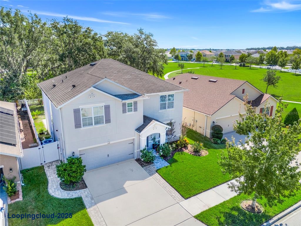 Kissimmee, Florida | Single Family Residence 5 Bedrooms 2...