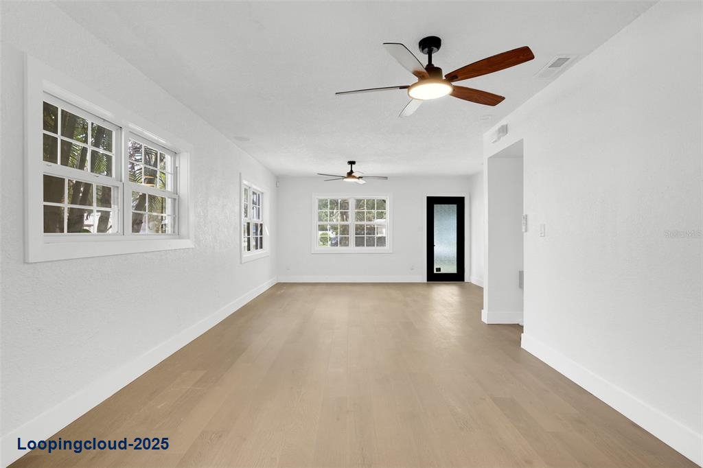 Single Family Residence 3 Bedrooms 1653SqFt at ORLANDO