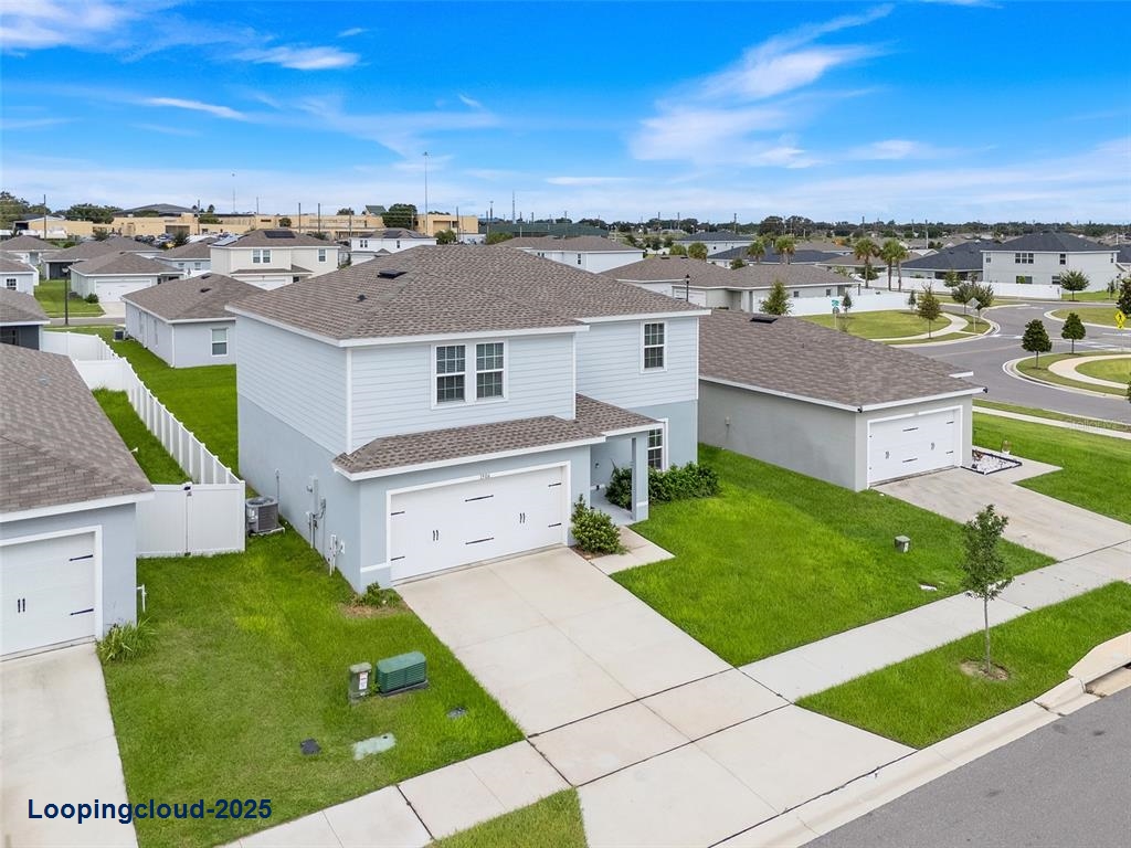 Single Family Residence 3 Bedrooms 1502SqFt at OCOEE