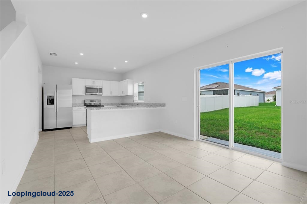 Single Family Residence 3 Bedrooms 1502SqFt at OCOEE