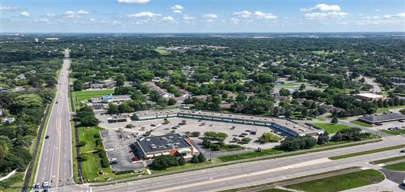 14050 Pilot Knob Road Apple Valley Minnesota, 55124 | East Valley Plaza