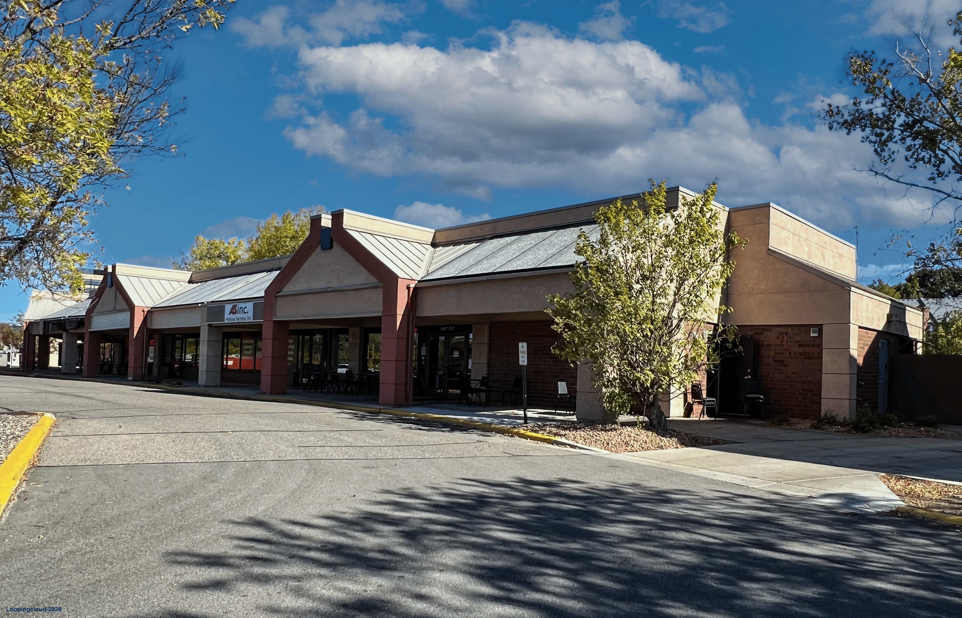 Shady Oak Retail Center