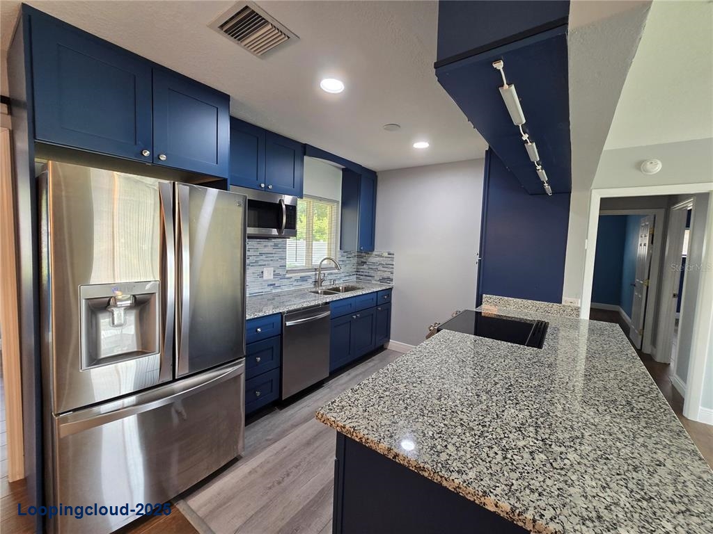 Single Family Residence 3 Bedrooms 1184SqFt at DEBARY