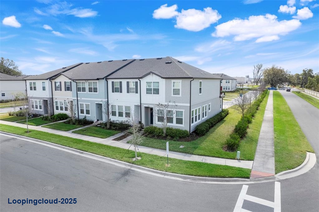 Townhouse 3 Bedrooms 1570SqFt at ORLANDO
