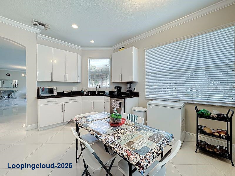 Single Family Residence 3 Bedrooms 1594SqFt at OCOEE
