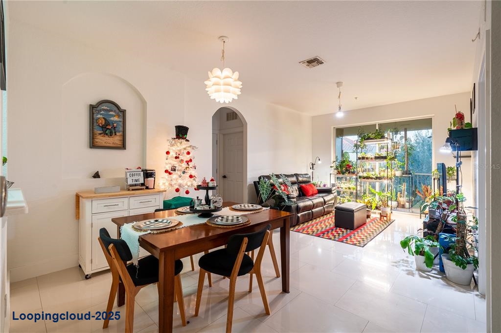 Condominium 3 Bedrooms 1247SqFt at ORLANDO