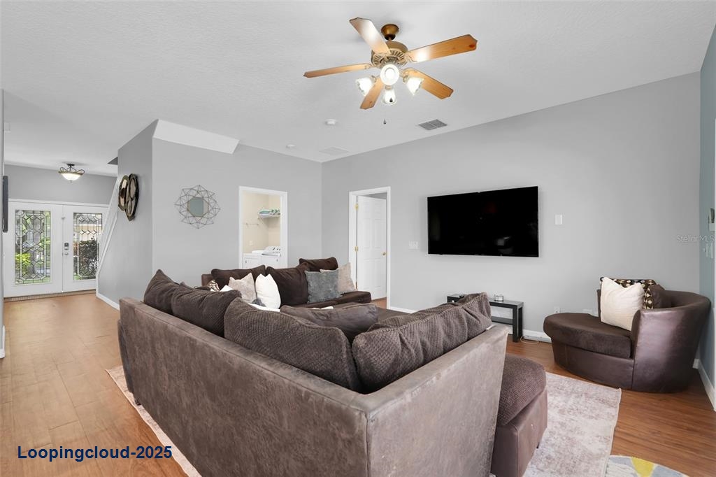 Single Family Residence 6 Bedrooms 2681SqFt at KISSIMMEE