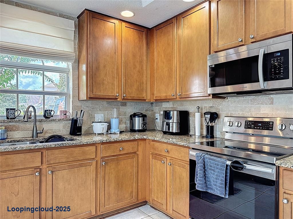 Single Family Residence 4 Bedrooms 1746SqFt at ORLANDO