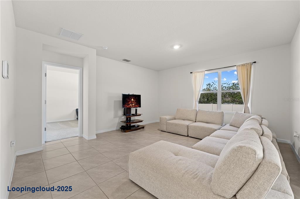Single Family Residence 4 Bedrooms 1867SqFt at HAINES CITY