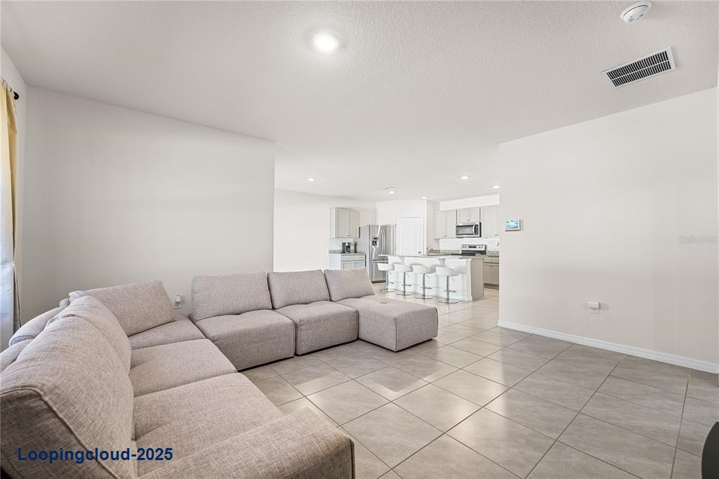 Single Family Residence 4 Bedrooms 1867SqFt at HAINES CITY