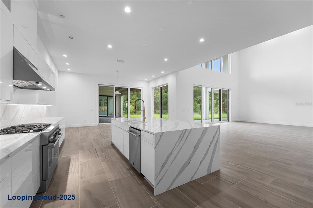 Single Family Residence 6 Bedrooms 7093SqFt at ORLANDO