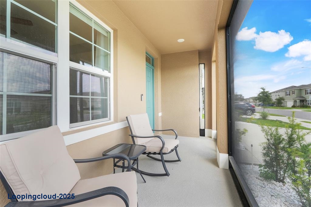 Single Family Residence 5 Bedrooms 2696SqFt at HAINES CITY