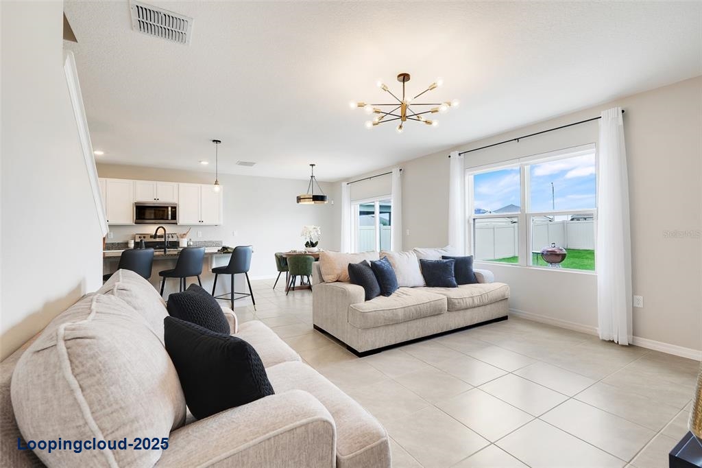Single Family Residence 5 Bedrooms 2696SqFt at HAINES CITY