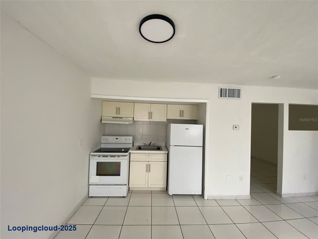 Condominium 1 Bedrooms 546SqFt at ORLANDO