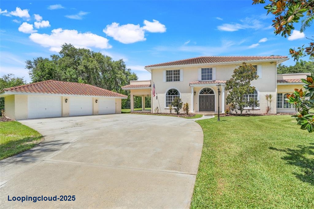 Single Family Residence 5 Bedrooms 4920SqFt at KISSIMMEE