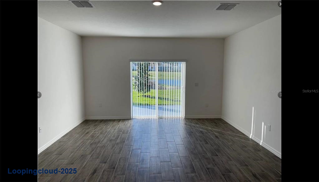 Single Family Residence 5 Bedrooms 2155SqFt at DAVENPORT