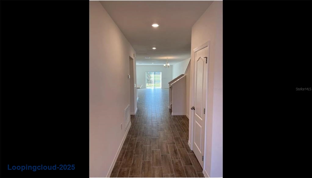 Single Family Residence 5 Bedrooms 2155SqFt at DAVENPORT