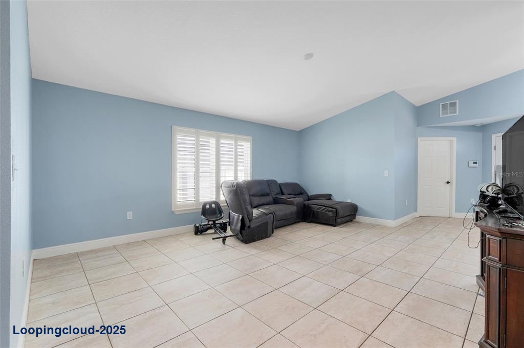 Single Family Residence 4 Bedrooms 1999SqFt at KISSIMMEE