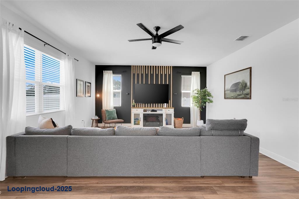 Single Family Residence 4 Bedrooms 2791SqFt at ST CLOUD