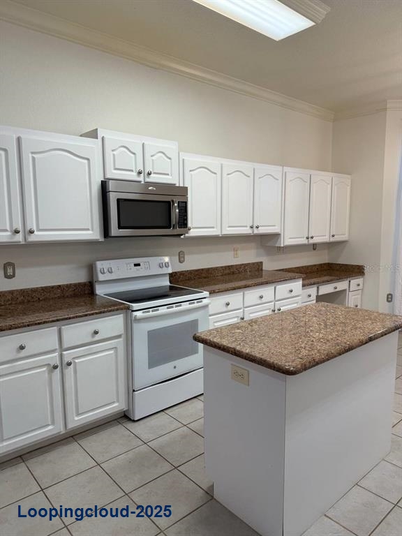 Single Family Residence 3 Bedrooms 1844SqFt at HAINES CITY