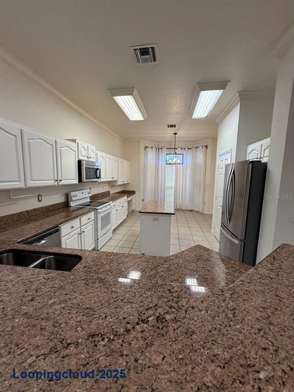 Single Family Residence 3 Bedrooms 1844SqFt at HAINES CITY