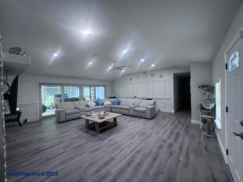 Single Family Residence 3 Bedrooms 2244SqFt at OXFORD
