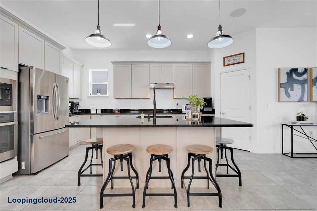 Single Family Residence 4 Bedrooms 2248SqFt at WINTER GARDEN