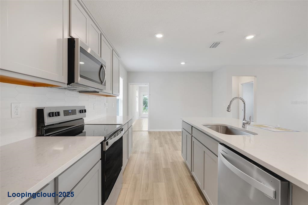 Single Family Residence 4 Bedrooms 1715SqFt at ORLANDO