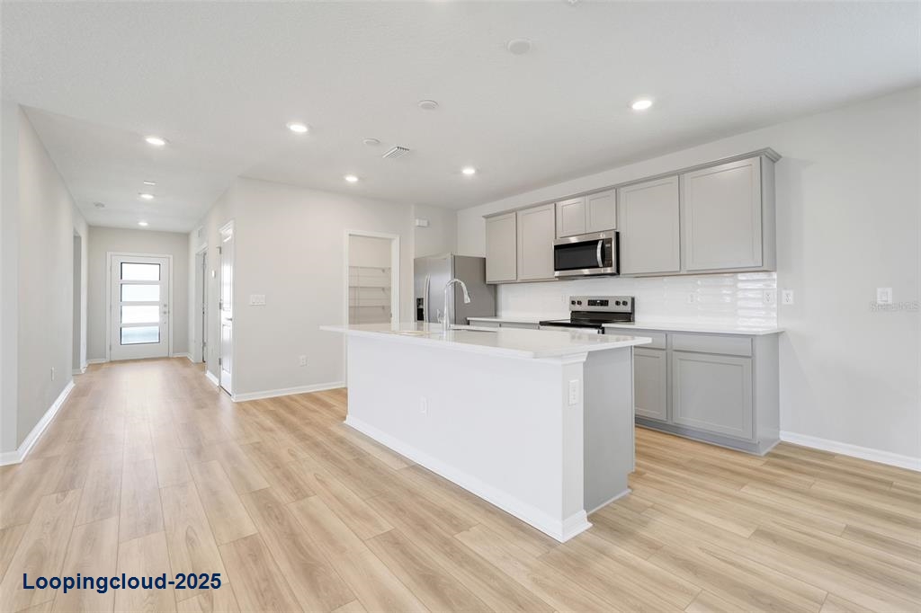 Single Family Residence 4 Bedrooms 1715SqFt at ORLANDO