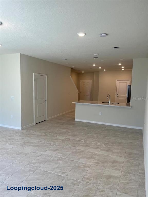 Townhouse 3 Bedrooms 1699SqFt at DAVENPORT - MLS S5133524