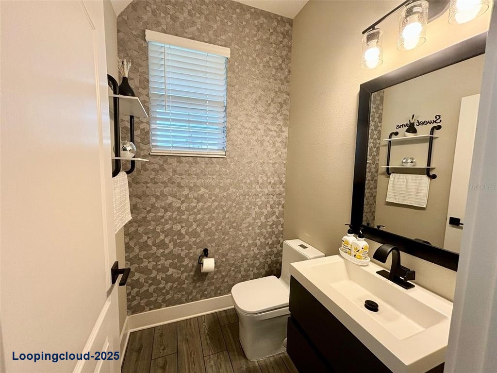 Single Family Residence 4 Bedrooms 1817SqFt at KISSIMMEE - MLS S5133546