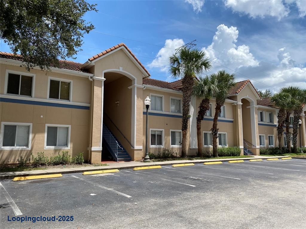 Condominium 3 Bedrooms 1200SqFt at ORLANDO - MLS O6337558