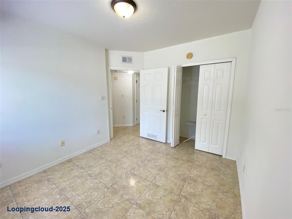 Condominium 3 Bedrooms 1200SqFt at ORLANDO - MLS O6337558