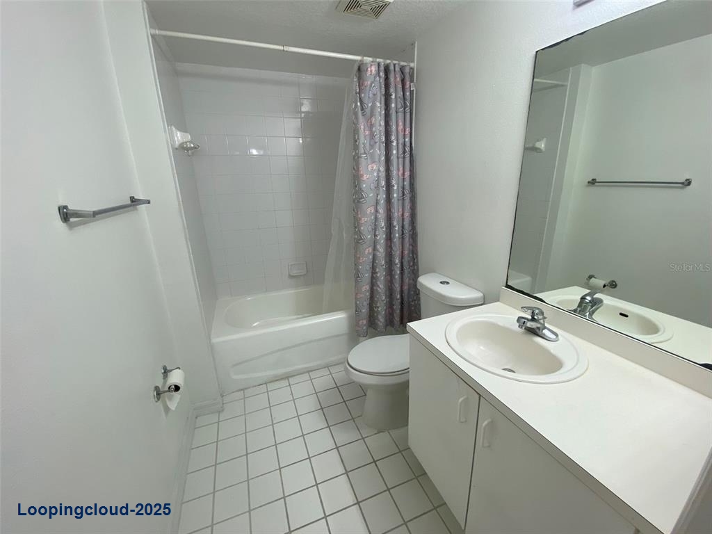 Condominium 3 Bedrooms 1200SqFt at ORLANDO - MLS O6337558