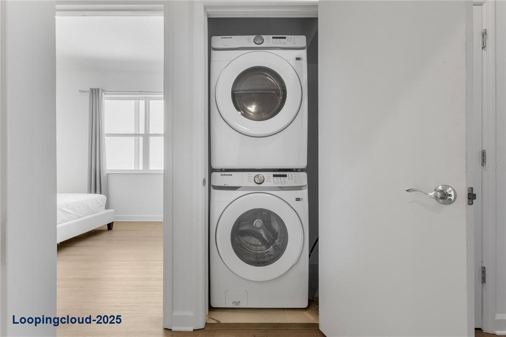 Townhouse 5 Bedrooms 2048SqFt at DAVENPORT - MLS O6329593