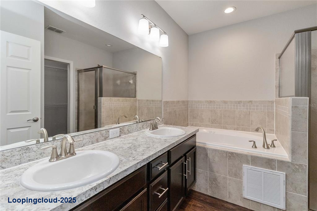 Single Family Residence 3 Bedrooms 1542SqFt at HAINES CITY - MLS O6329773
