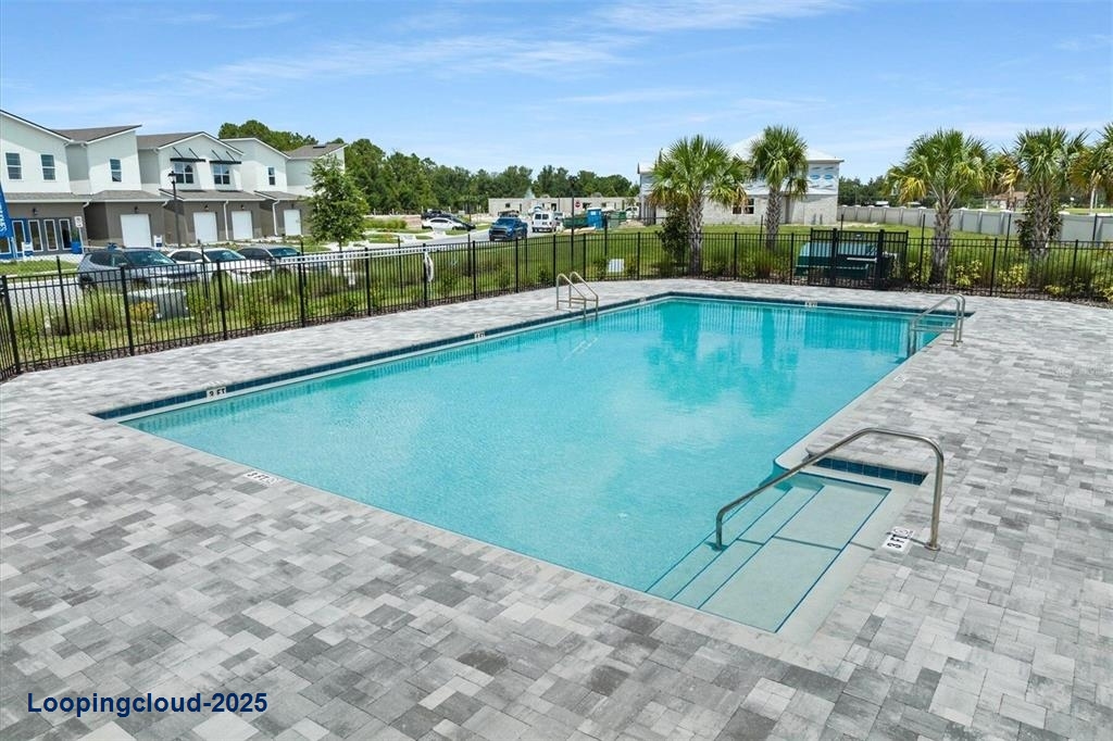 Townhouse 3 Bedrooms 1559SqFt at ORLANDO - MLS O6328213