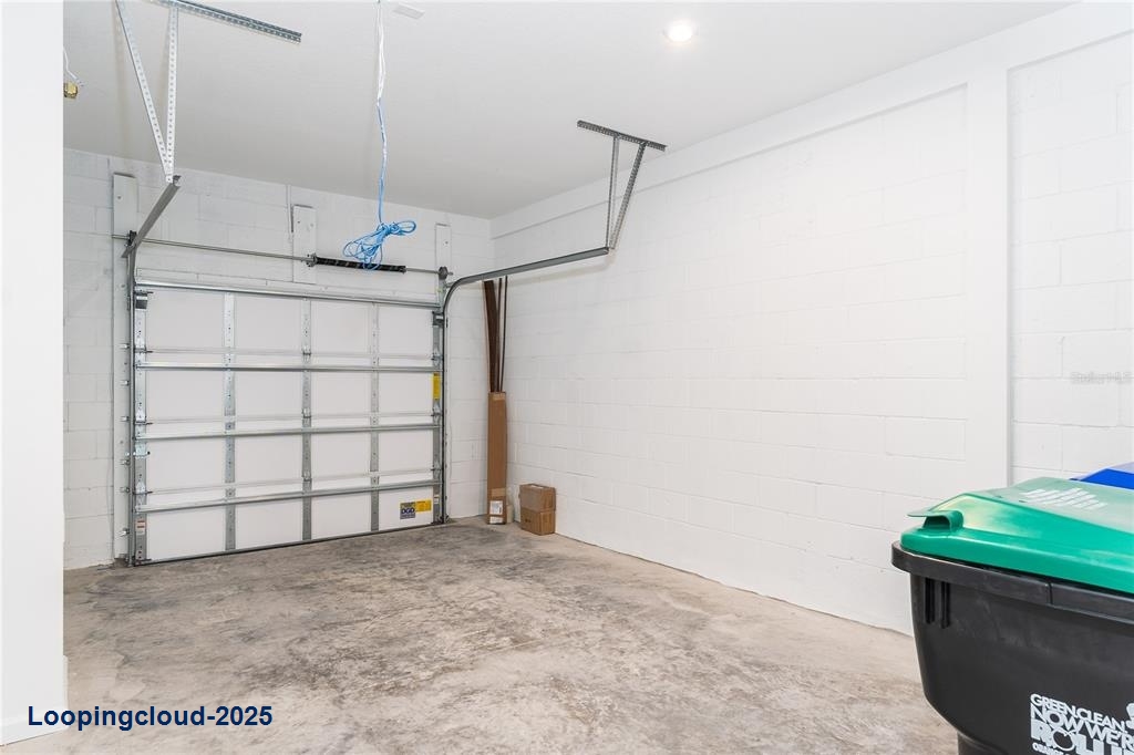 Townhouse 3 Bedrooms 1559SqFt at ORLANDO - MLS O6328213