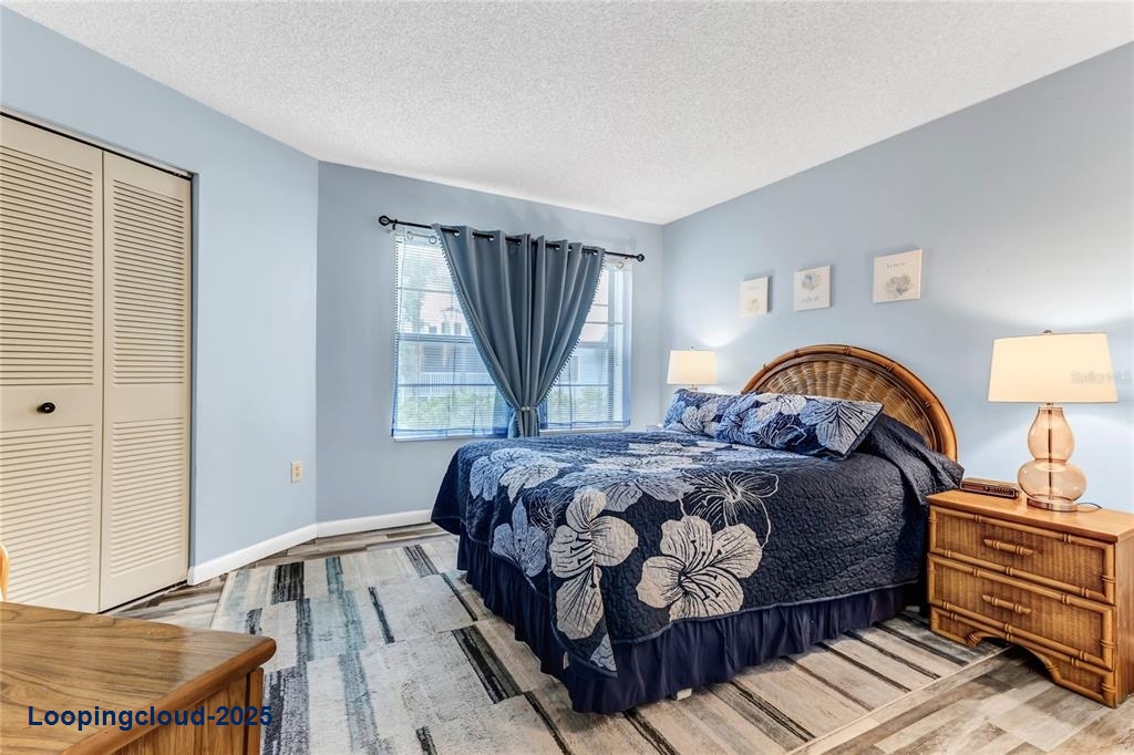 Condominium 2 Bedrooms 820SqFt at ORLANDO - MLS S5130055