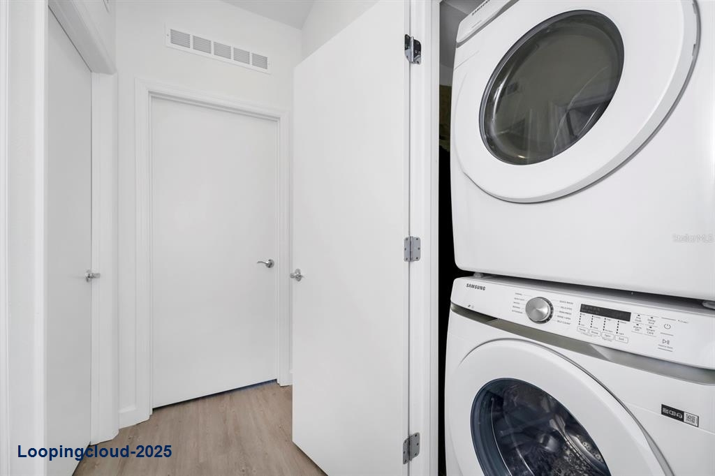 Townhouse 5 Bedrooms 2020SqFt at DAVENPORT - MLS O6320901