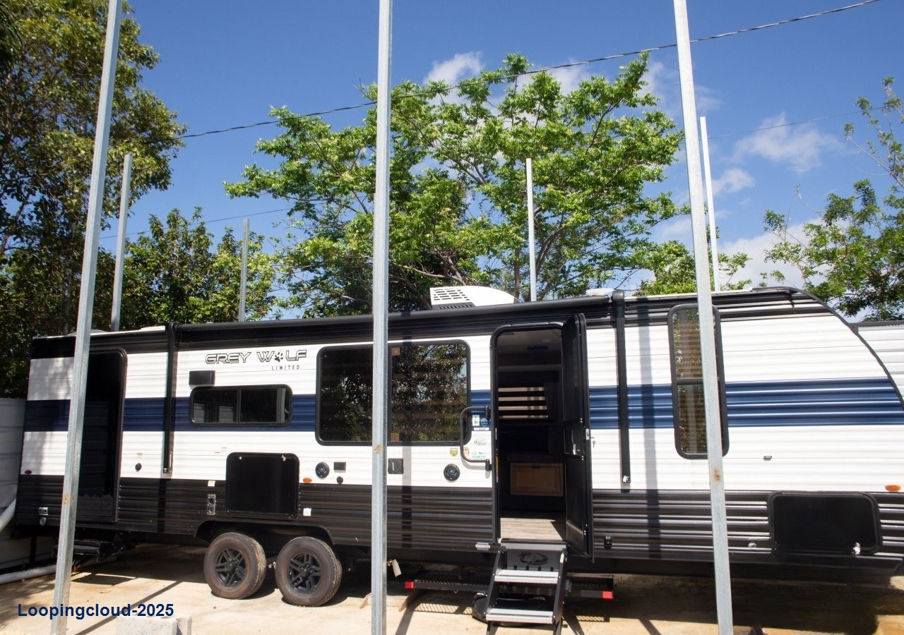 59639, 680 m² Lot with Brand New 2024 Forest River Cherokee Grey Wolf Camper