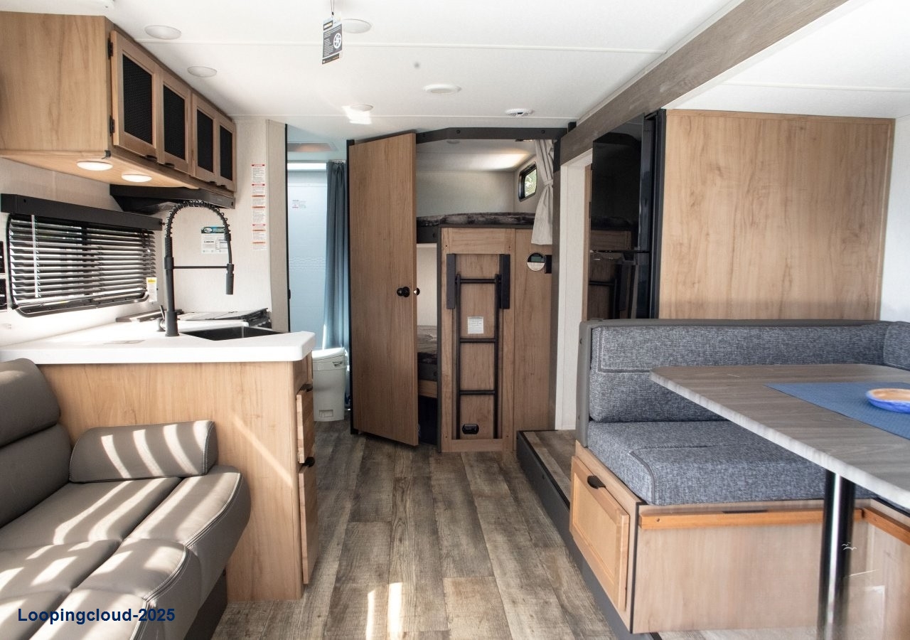 59639, 680 m² Lot with Brand New 2024 Forest River Cherokee Grey Wolf Camper