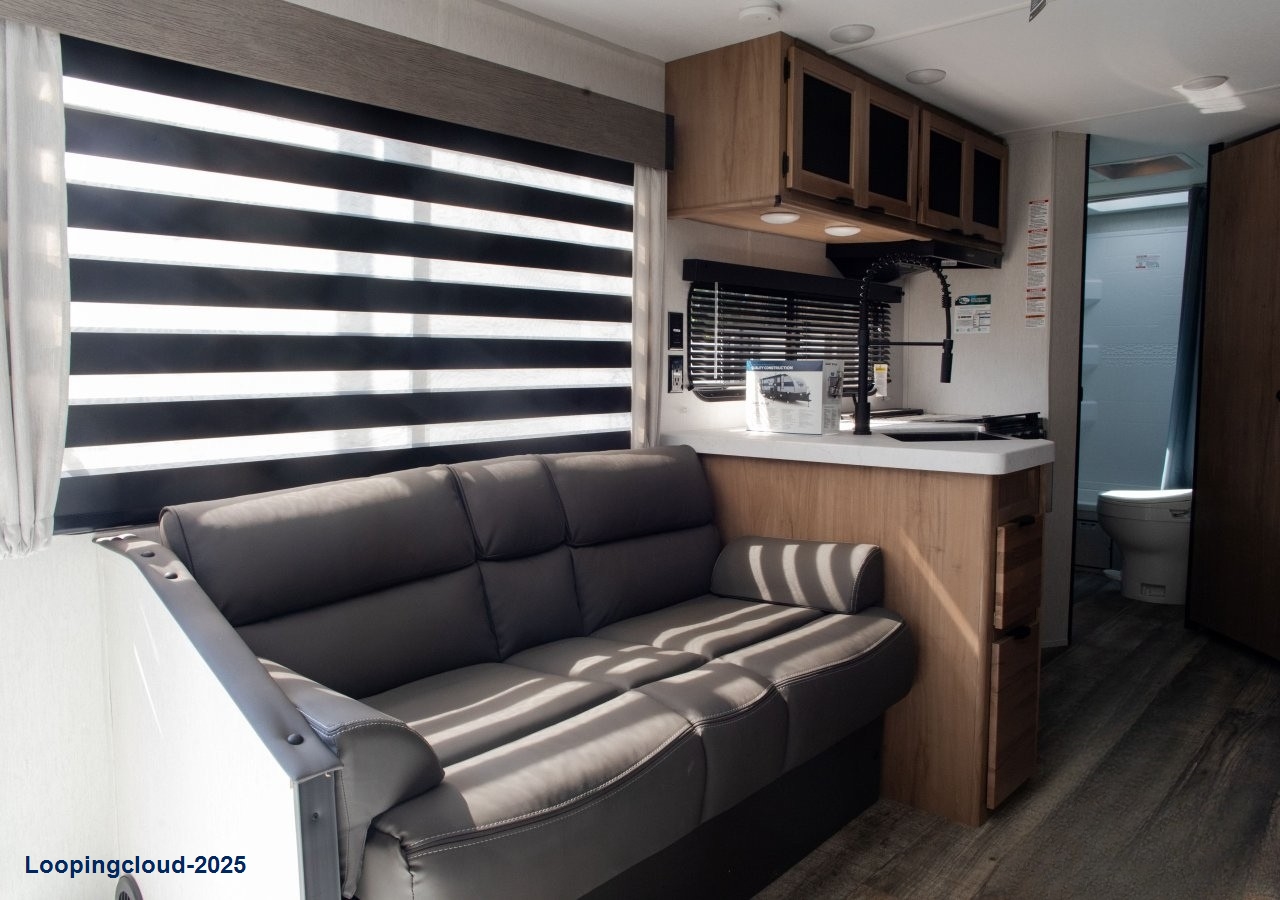 59639, 680 m² Lot with Brand New 2024 Forest River Cherokee Grey Wolf Camper