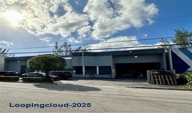 2000 NW 93rd Ave Doral Florida, 33172 | Beautiful Warehouse Office