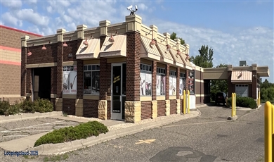  955 W Broadway Avenue