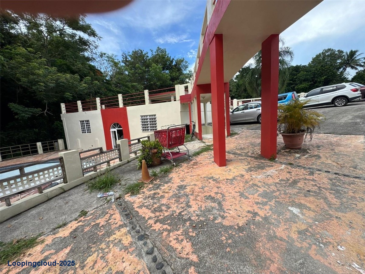 Commercial Property for Sale in Km. 0.8 BO. CAÍN ALTO Puerto Rico 00683