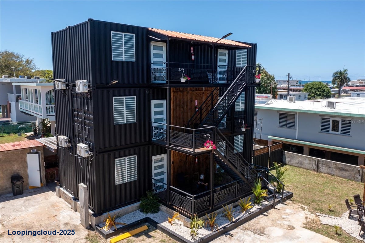 CONDO. ENTRE OLAS CARR. #686, BO. PUERTO NUEVO, VEGA BAJA, PR 00694