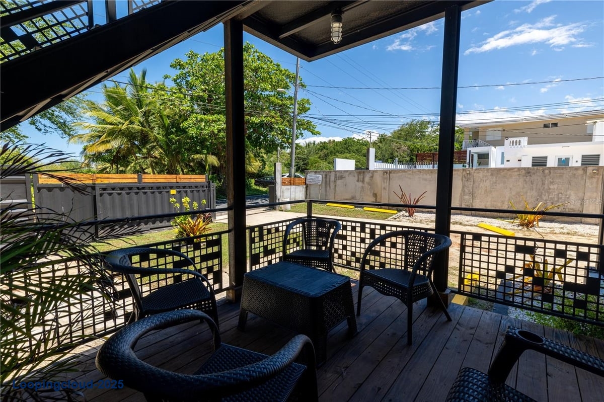 CONDO. ENTRE OLAS CARR. #686, BO. PUERTO NUEVO, VEGA BAJA, PR 00694