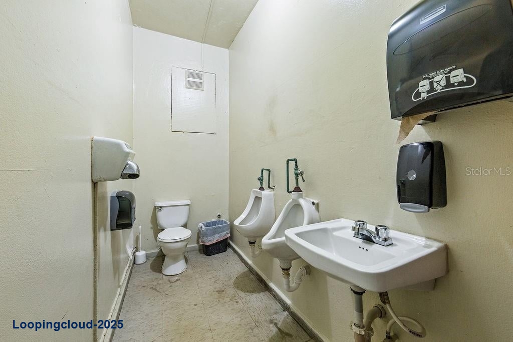 Commercial Property for Sale in Vega Alta Puerto Rico 00692